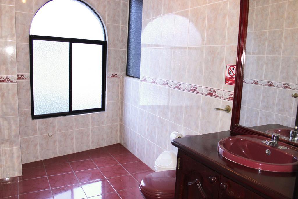 Planet House Hotel Puerto Ayora  Cameră foto
