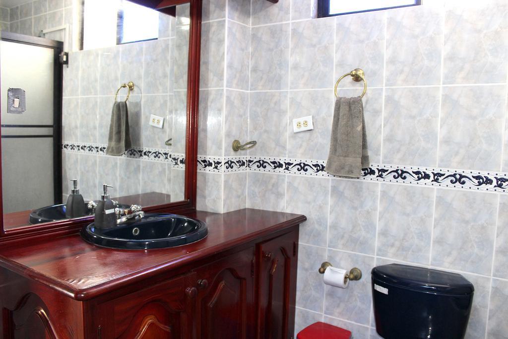 Planet House Hotel Puerto Ayora  Cameră foto